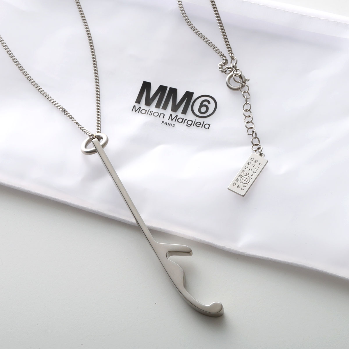 MM6 エムエムシックス メゾンマルジェラ ネックレス SM6UU0102 P9207