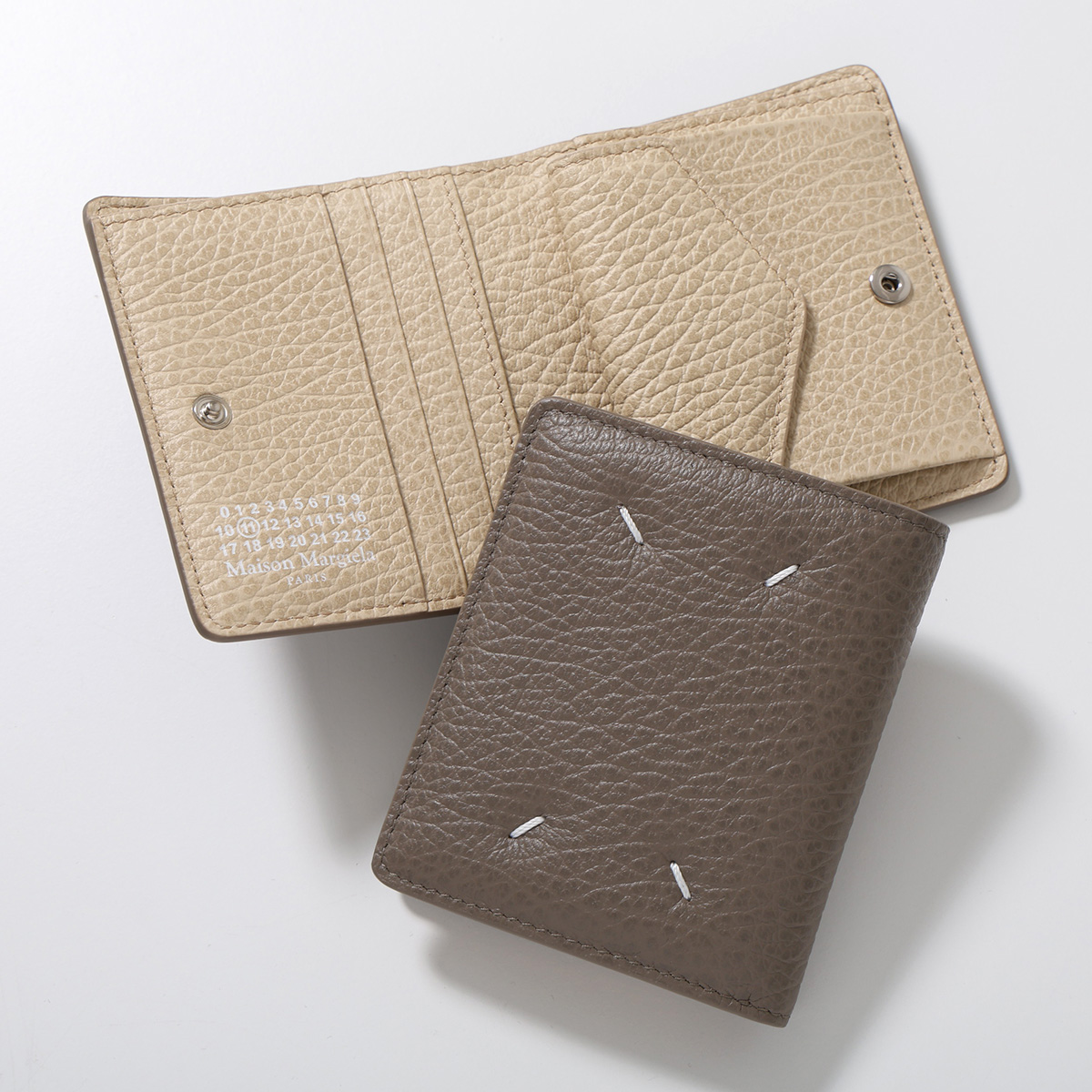 【付属完備】 良品✨メゾンマルジェラ 二つ折り財布 レザー ブラウン 本革 Maison Margiela（メゾンマルジェラ） 二つ折り財布 S56UI0140 P8844