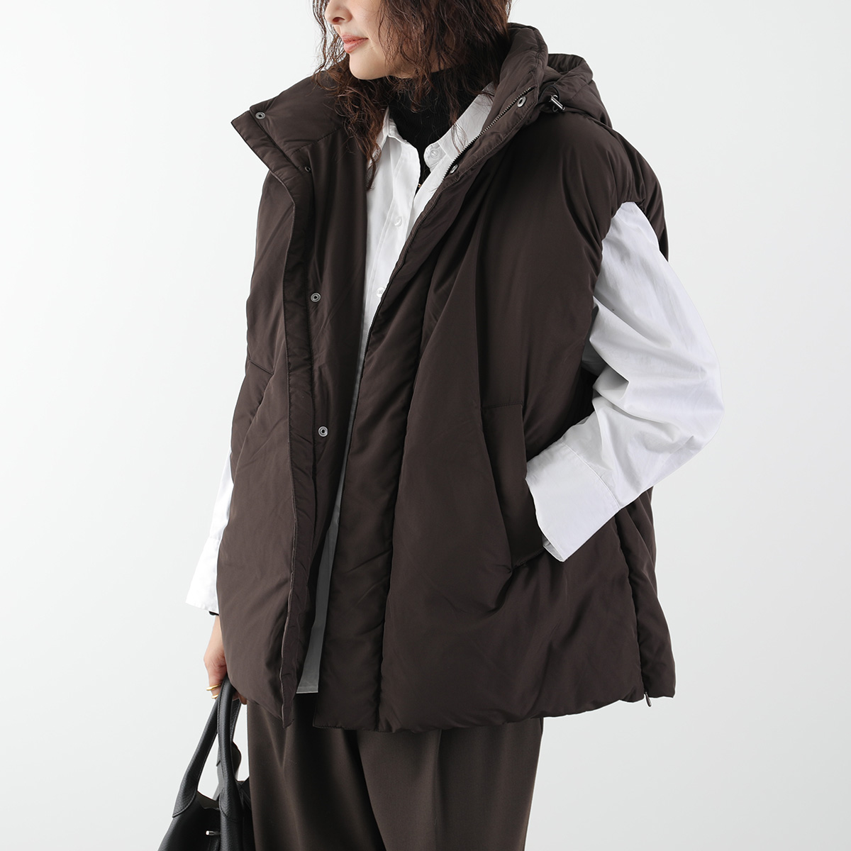 週末SALE【美品✨】ニアバイミー　ロングダウンベスト cloche（クロッシェ） クロシェ ダウンベスト 652-84513 レディース