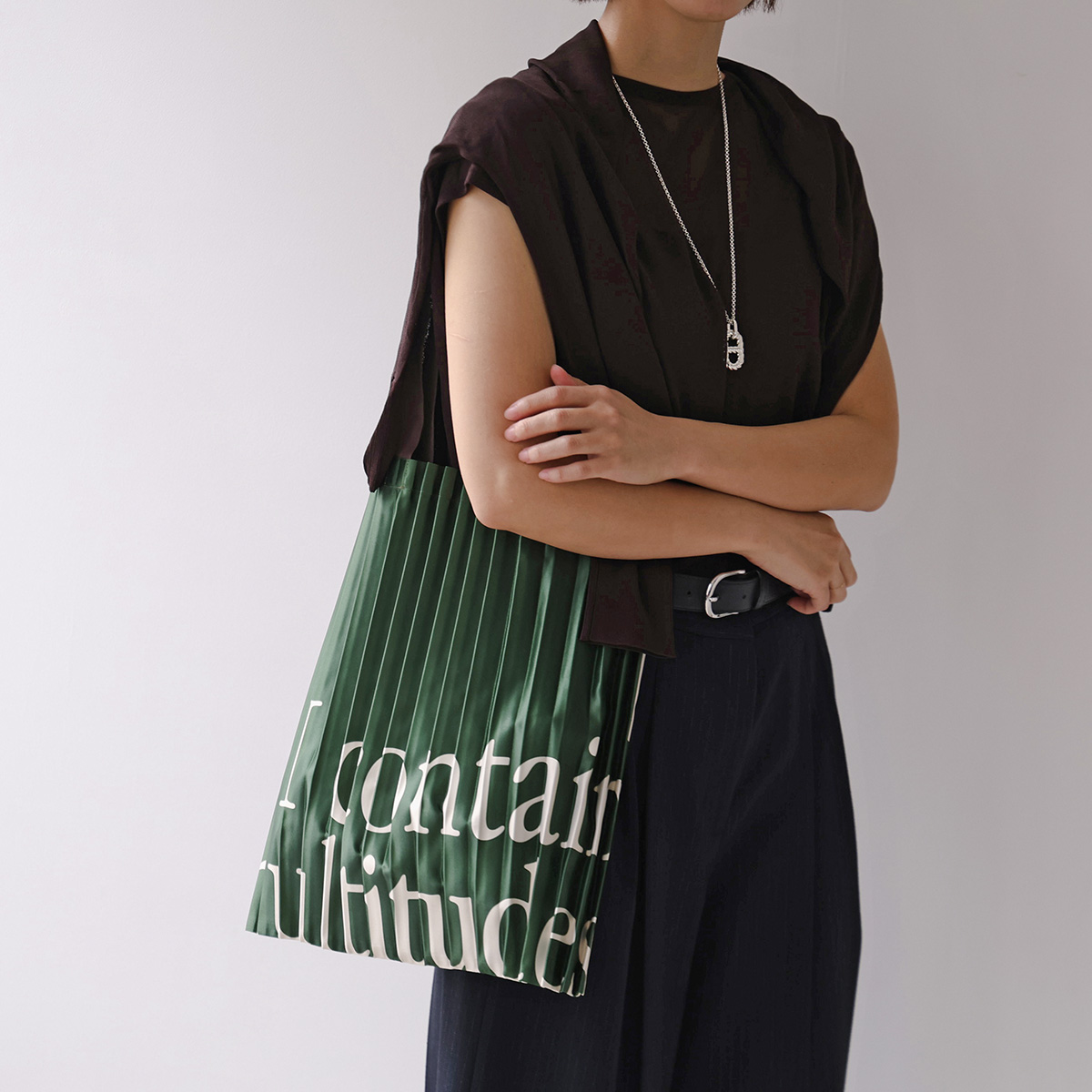 新品未使用 MULTITUDES マルチチュード プリーツバッグ トートバッグ MULTITUDES マルチチューズ トートバッグ PLEATED TOTE BAG レディース