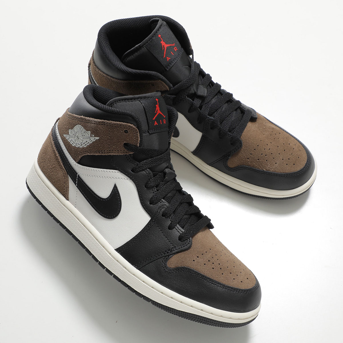 NIKE（ナイキ） スニーカー M AIR JORDAN 1 MID エア ジョーダン