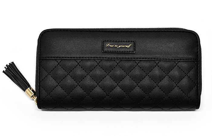 フェイクレザー キルティング タッセル付き ラウンドファスナー 長財布