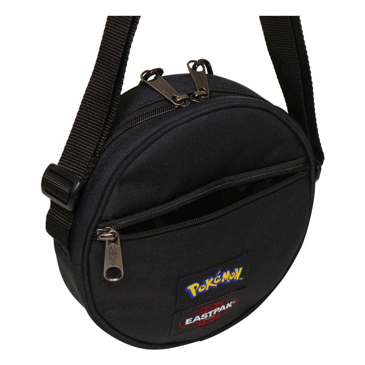 EASTPAK（イーストパック） ポケモン コラボ ショルダーバッグ