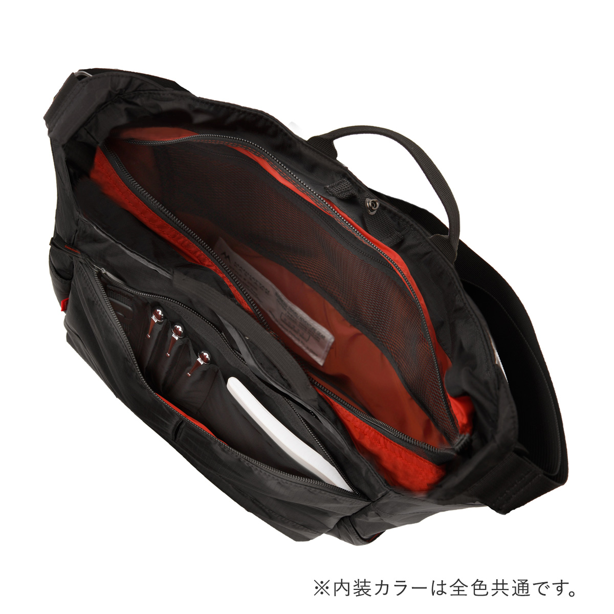 定価12000円　未使用　A4 ショルダーバッグ　マンハッタンパッセージ MANHATTAN PASSAGE マンハッタンパッセージ ショルダーバッグ A4