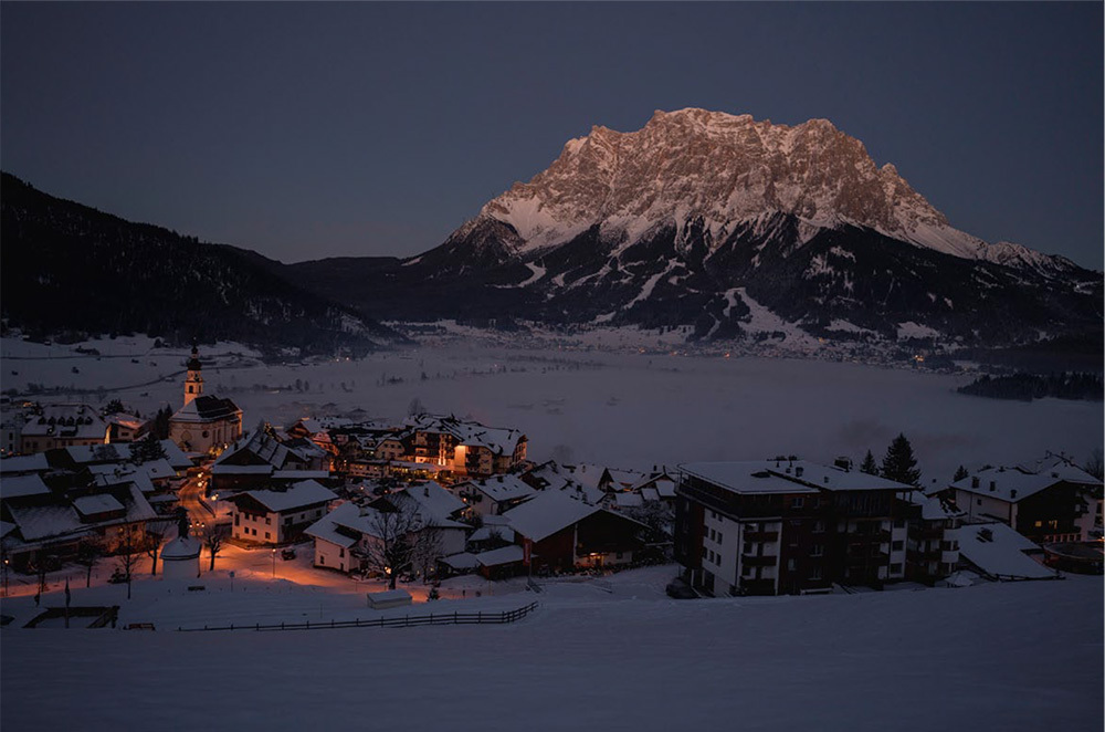 ZEISS（ツァイス） Carl Zeiss（カールツァイス）Loxia 2.4/25 ソニーE