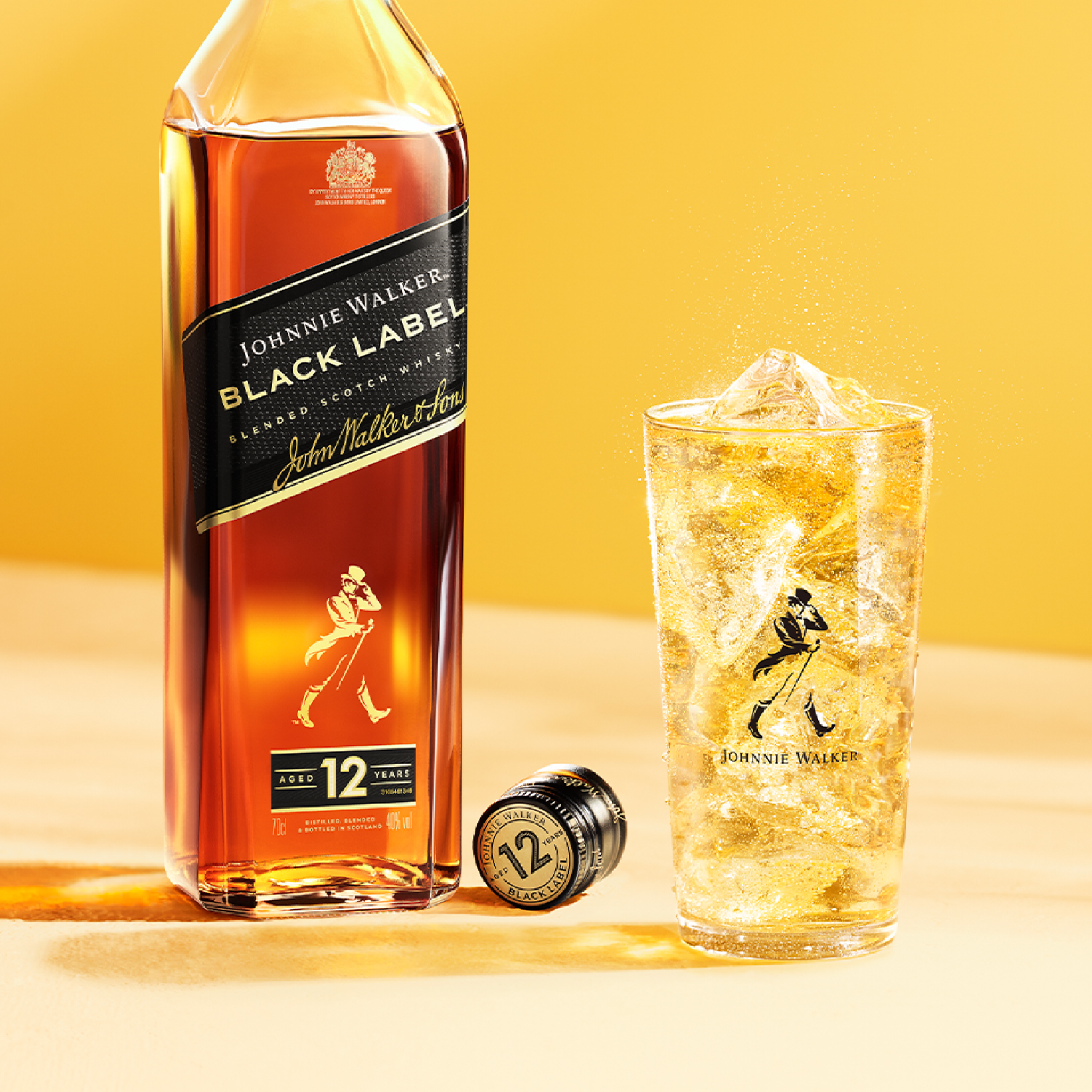ジョニーウォーカー（JOHNNIE WALKER） ブラックラベル 12年 1750ml (1