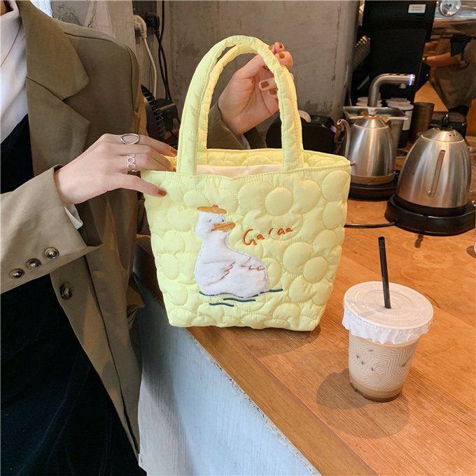 カラフルフリルバッグ…ユキエモン＆刺繍入りヌビキルト…他２点お纏め 楽天市場】ヌビ バッグ フリルの通販