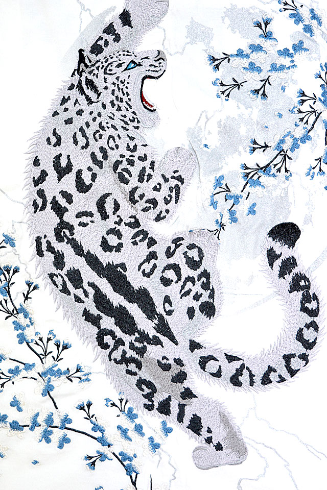 粋 ユキヒョウ桜長袖Tシャツ 絡繰魂 243021 和柄 和風 ロングTシャツ