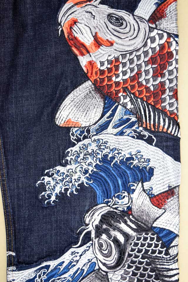 粋 双錦鯉デニムパンツ 絡繰魂 262251 和柄 和風 刺繍 コイ 波