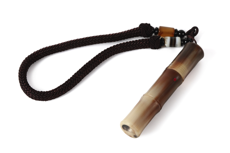 牛角製竹節風粉入れ ギリ粉 ぎり粉 入れ 持ち運び 牛の角 天然素材