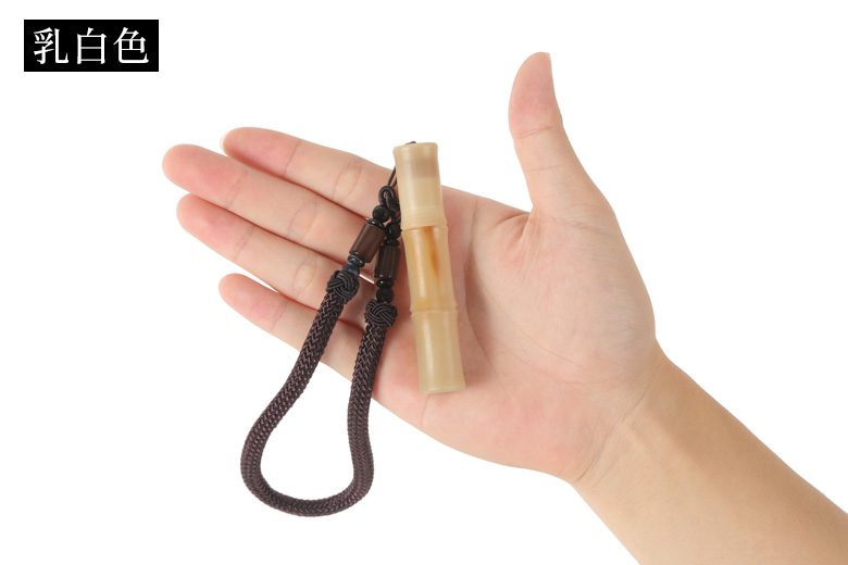 牛角製竹節風粉入れ ギリ粉 ぎり粉 入れ 持ち運び 牛の角 天然素材