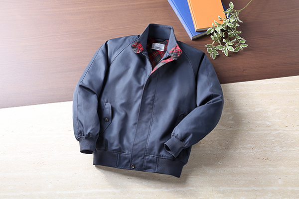 ハワード ユナイテッド 撥水スイングトップブルゾン