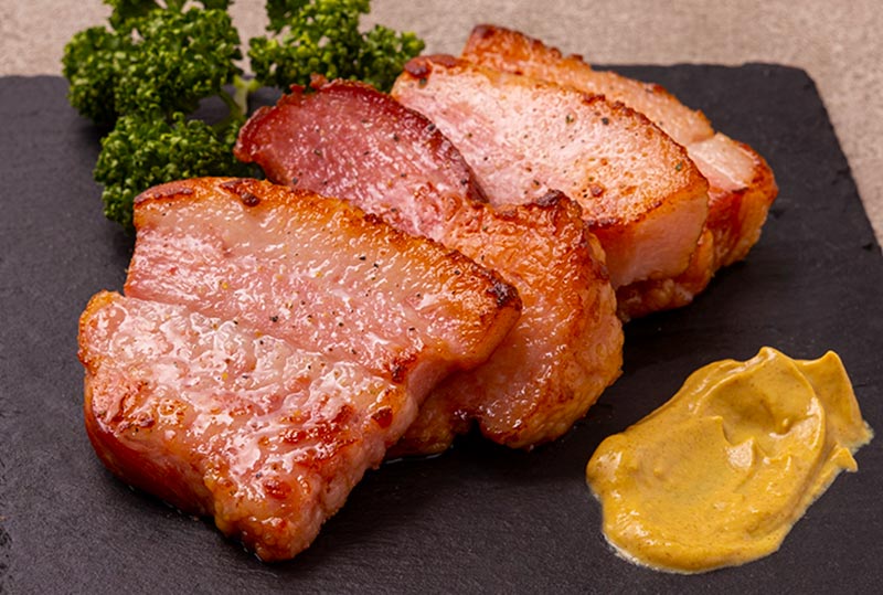 アイブリッジ 沖縄名産 豚の希少部位 くんちゃまベーコン 2kg 1セット(2kg:約4~6ブロック)