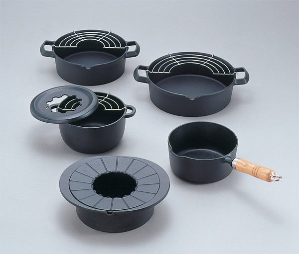 岩鋳 南部鉄器 天ぷら鍋 深型 24cm 岩鋳 Iwachu 日本製