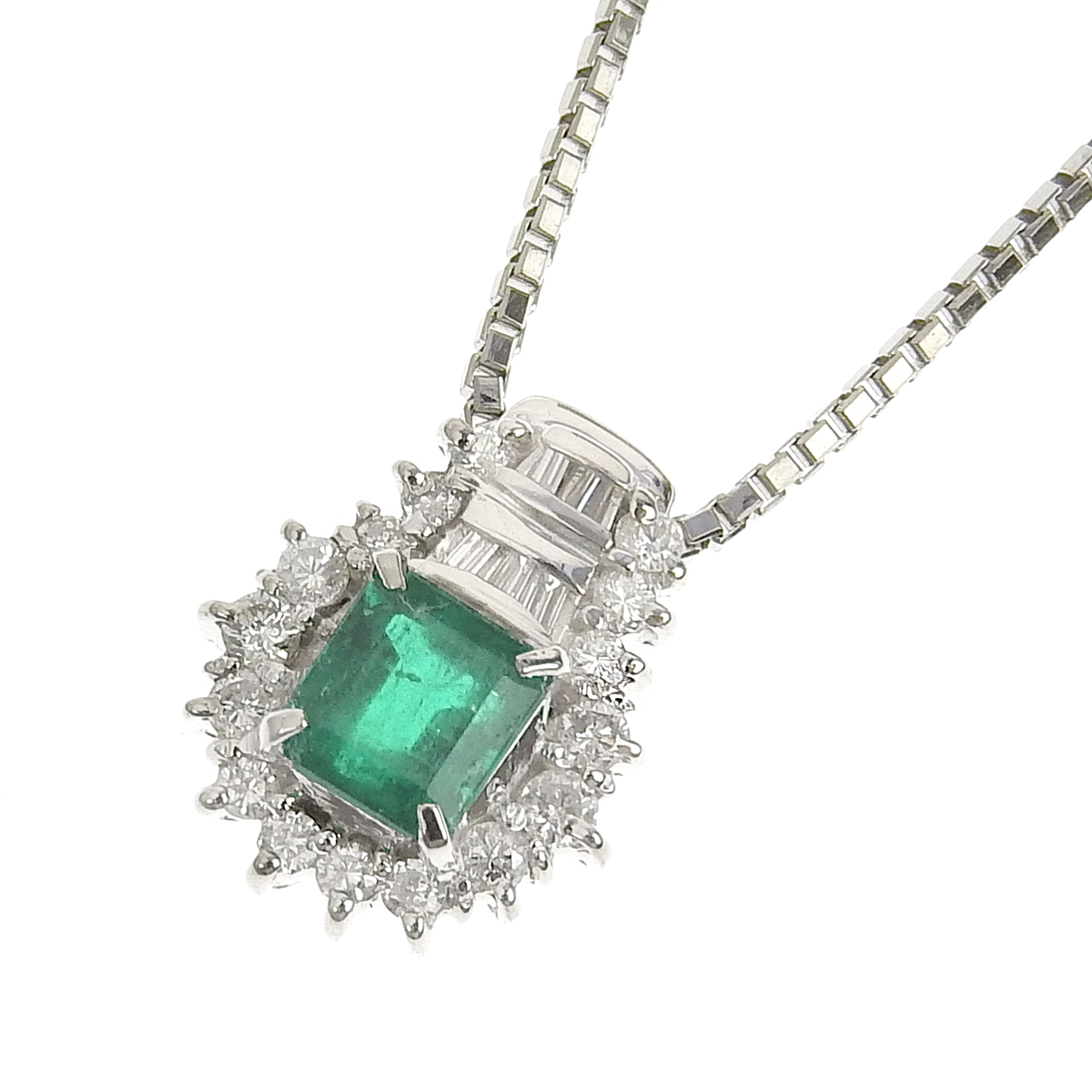 【鑑別書付き】Pt900天然エメラルドリング1.345ct 11号ダイヤモンド 鑑別書付き】Pt900天然エメラルドリング1.345ct 11号