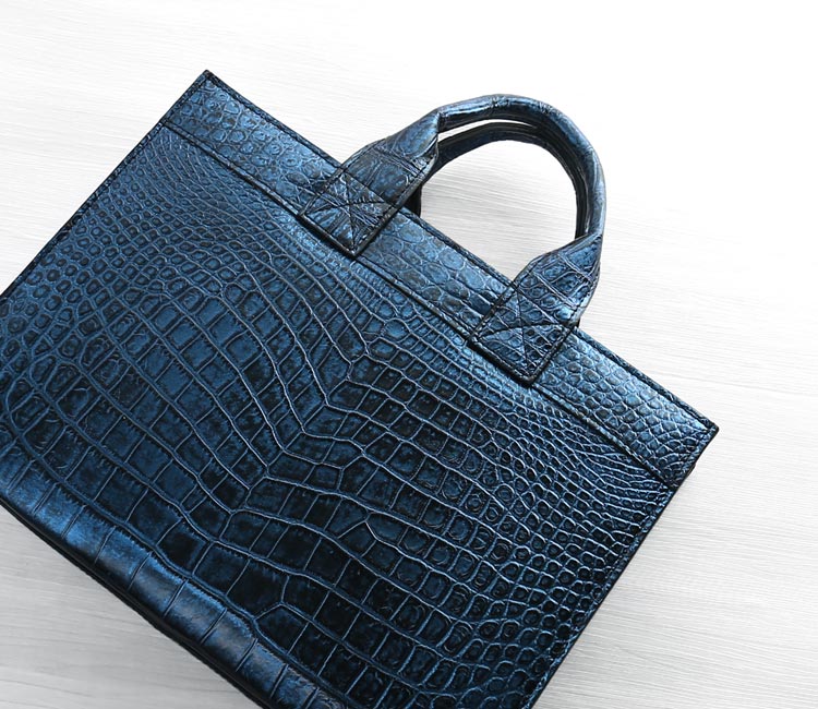 新品未使用 クロコダイル 特殊染 ベルト CROCODILE メタリックブルー メタリックなクロコベルトが新登場！ globalstanceplus
