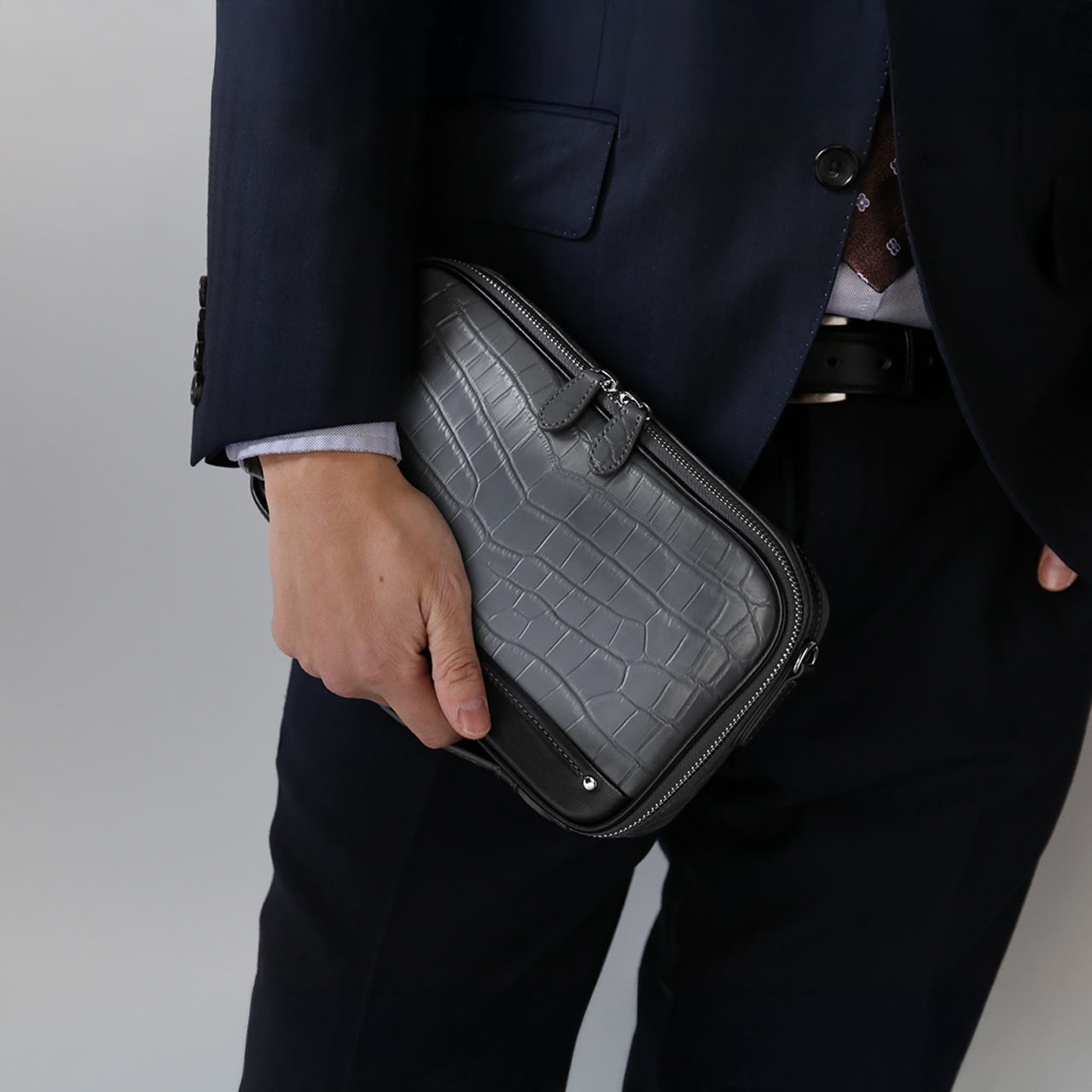 クロコダイル 2way ボディバッグ メンズ バッグ セカンドバッグ ミニバッグ ショルダーバッグ ハンドル付き 斜め掛け 本革 保証書(06001886r) クロコダイル 2way ボディバッグ メンズ バッグ セカンドバッグ ミニ