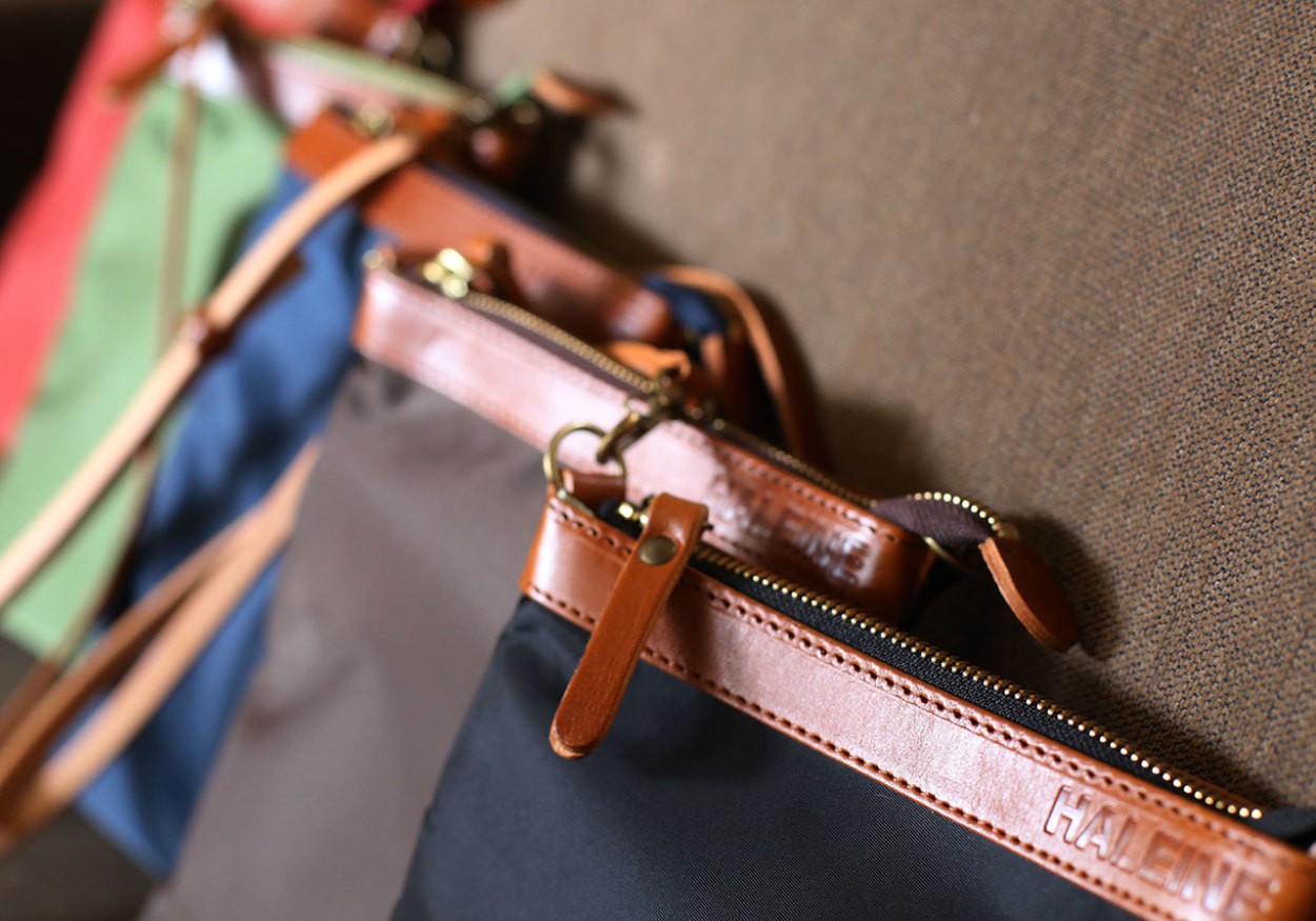 HALEINE（アレンヌ） サコッシュ マチ付き 縦型 日本製 ナイロン 栃木