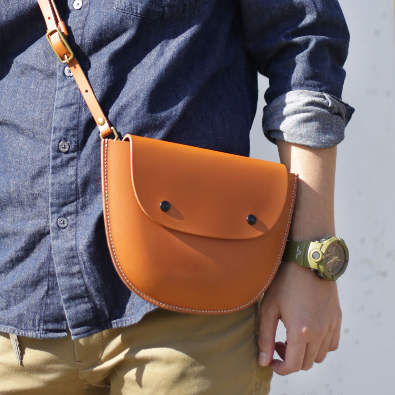 ヌメ革 ポシェット ショルダーバッグ HALEINE 本革 薄型 カジュアル 普段使い シンプル ナチュラル ボディバッグ サコッシュ レザー 斜めかけ 斜めがけ【名入れ可能】(No.07000411-mens-1) ヌメ革 ポシェット ショルダーバッグ HALEINE 本革 薄型 カジュアル