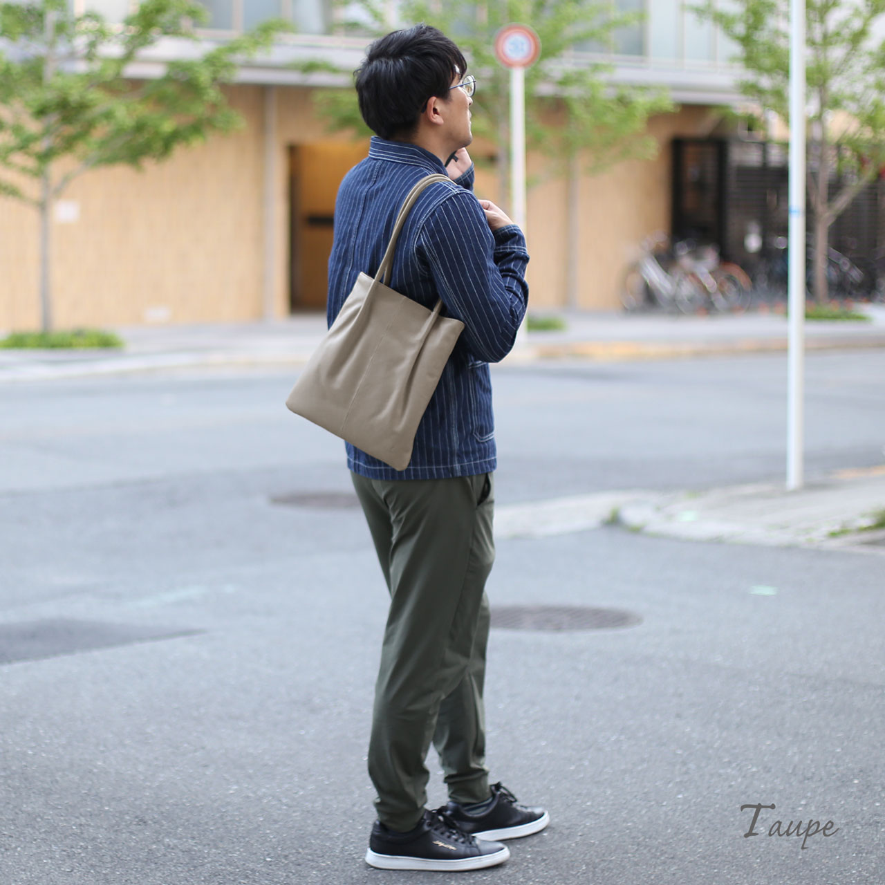 mieno（ミエノ） トートバッグ メンズ 縦型 本革 ポーチ付き