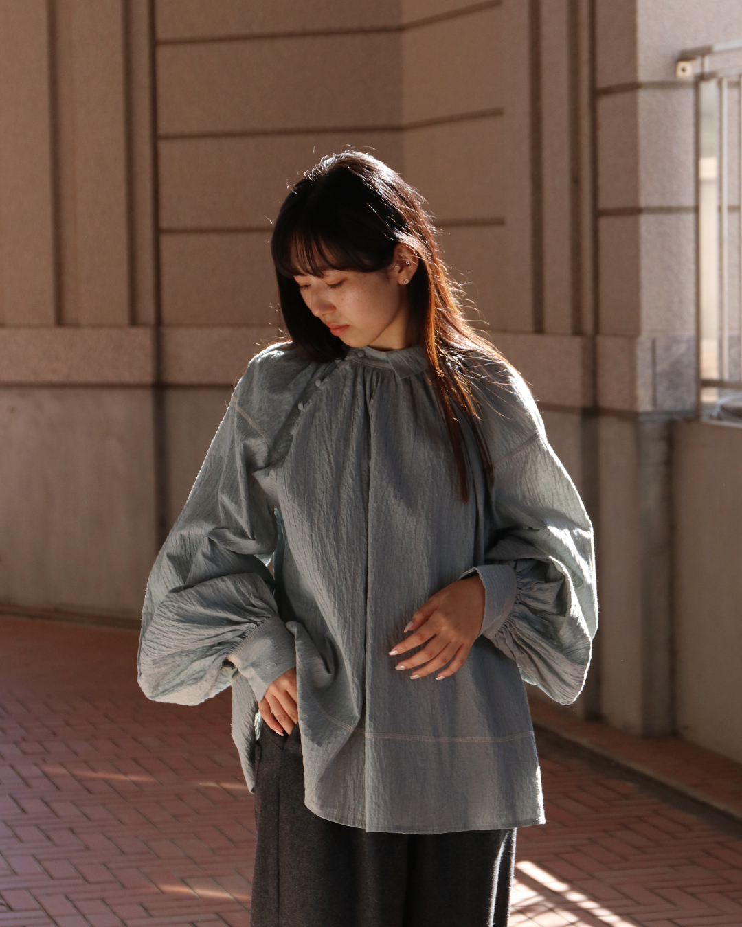 sanpo kuschel（サンポクシェル） 上品くるみボタンシャツ トップス