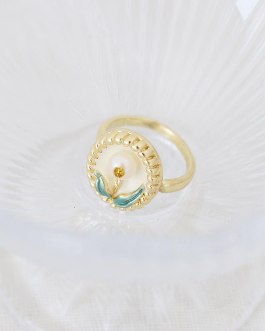 (全2色）誰ともかぶらない私だけの花リング アクセサリー 雑貨 指輪 リング 淡水パール シルバー ゴールド 花 フラワー 可愛い  かわいい 個性的 レディース | sanpo kuschel | 02