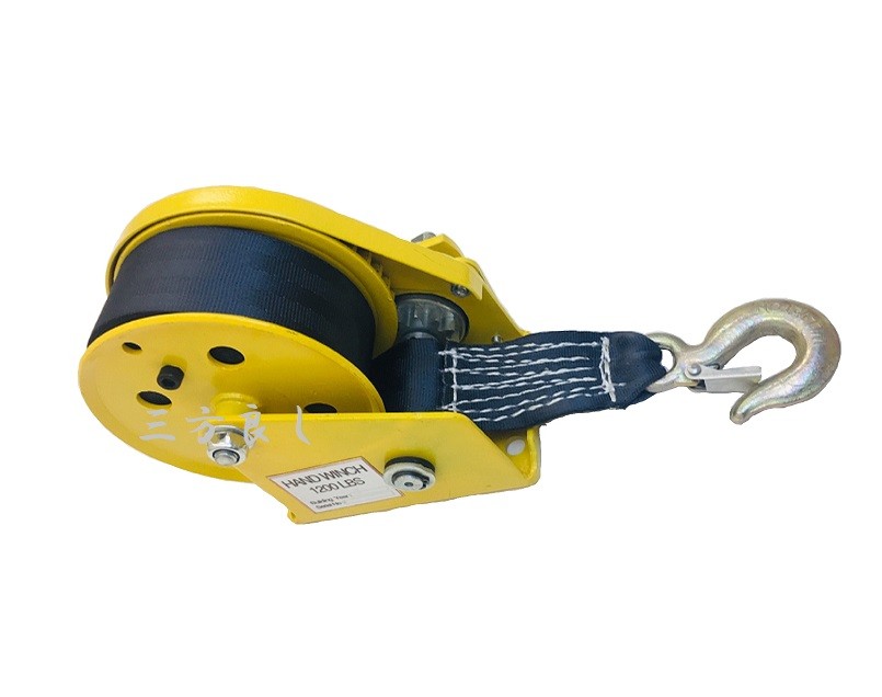ハンドウインチ540kg オートブレーキ付 ナイロンベルト8m付 手動
