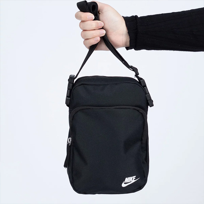 SALE／98%OFF】【SALE／98%OFF】ナイキ バッグ メンズ レディース NIKE 4リットル クロスボディー ポーチ DB0456  ショルダーバッグ ポシェット 小さめ カバン 鞄 旅行 肩掛け バッグ