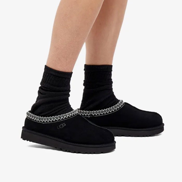 靴 UGG M CA805 V2 Black 24SS-I UGG M CA805 V2 Black 24SS-I（アグ シーエー805 ヴィツゥー