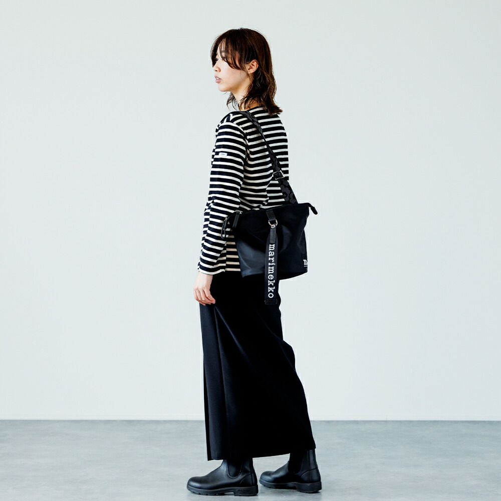 マリメッコ ショルダーバッグ Carry All Solid ブラック Carry All Solid ショルダーバッグ | ショルダーバッグ | バッグ