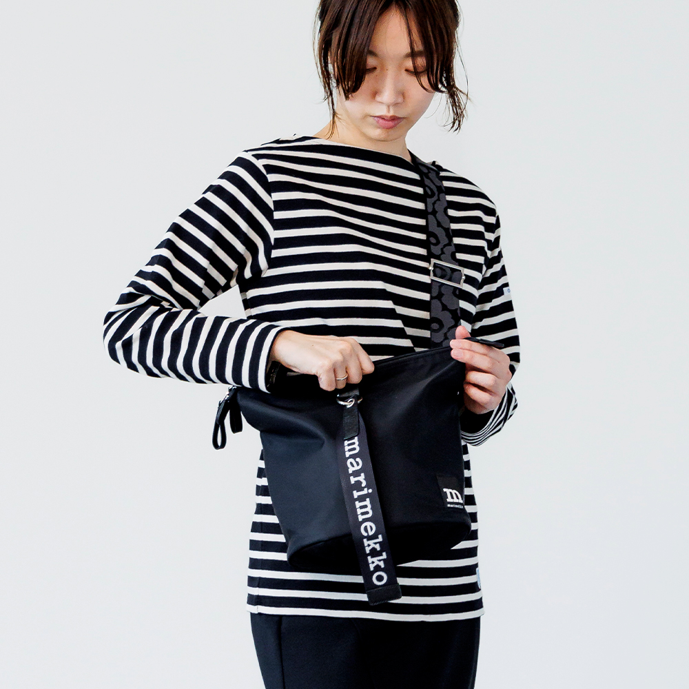 marimekko 正規品 マリメッコ ショルダーバッグ Carry All Solid