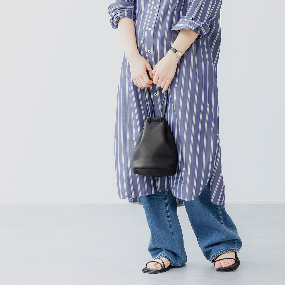 mormyrus（モルミルス） レザー巾着バッグ M077 ブラック シンプル