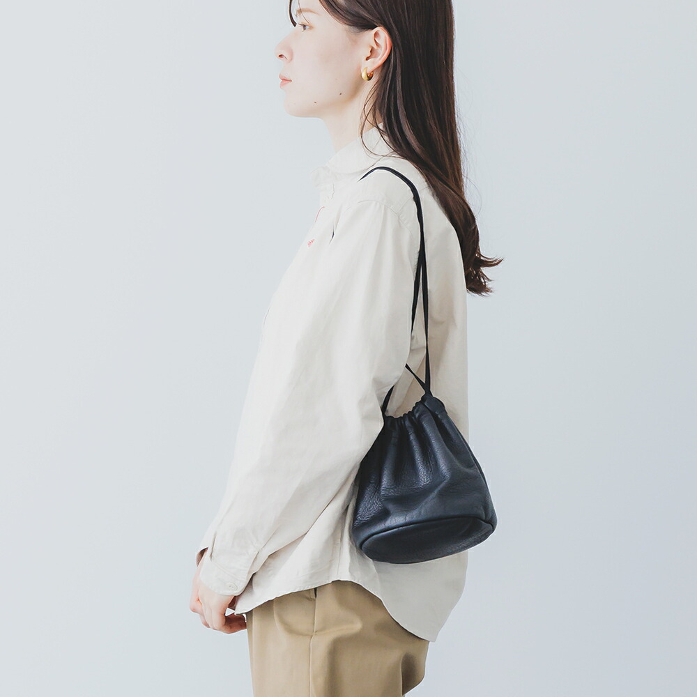 mormyrus（モルミルス） レザー巾着バッグ M088 ブラック シンプル