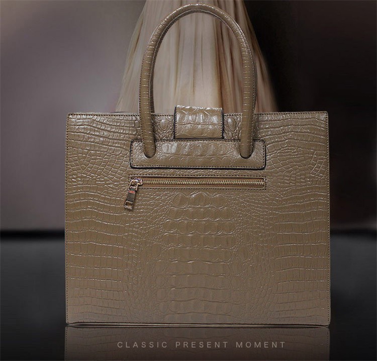 新作 レディースバッグ 本革 トートバッグ 大容量 牛革 クロコ型押し