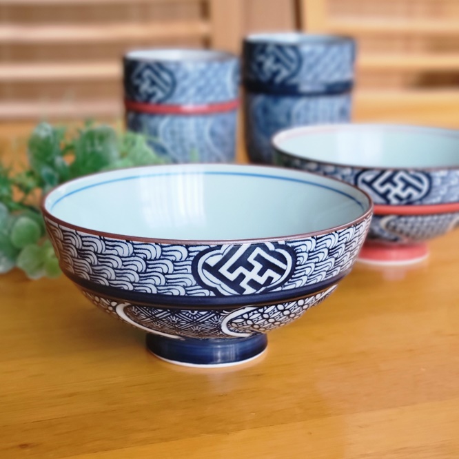 在庫品》有田焼 染付け祥瑞 京地紋 ご飯茶碗 大 小 飯碗 お茶碗
