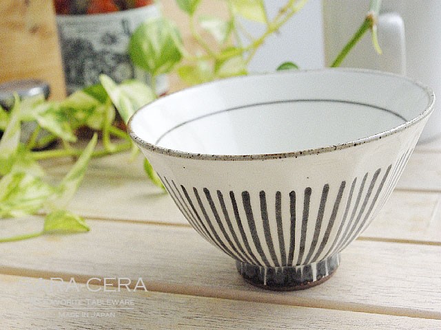 新品未使用　有田焼 　お正月　波佐見焼き　迎春　激安　十草　お茶碗　飯碗 波佐見焼 利左エ門窯 一珍十草 ご飯茶わん 茶碗 ご飯茶碗 飯碗 小鉢