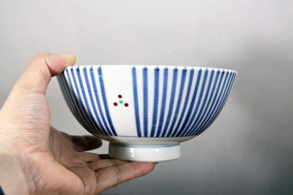 砥部焼「　丼　（ミツバ）no-1　６寸」１ツ【 送料確認用出品 】 砥部焼「 丼 （ミツバ）no-1 6寸」1ツ【 送料確認用出品 】