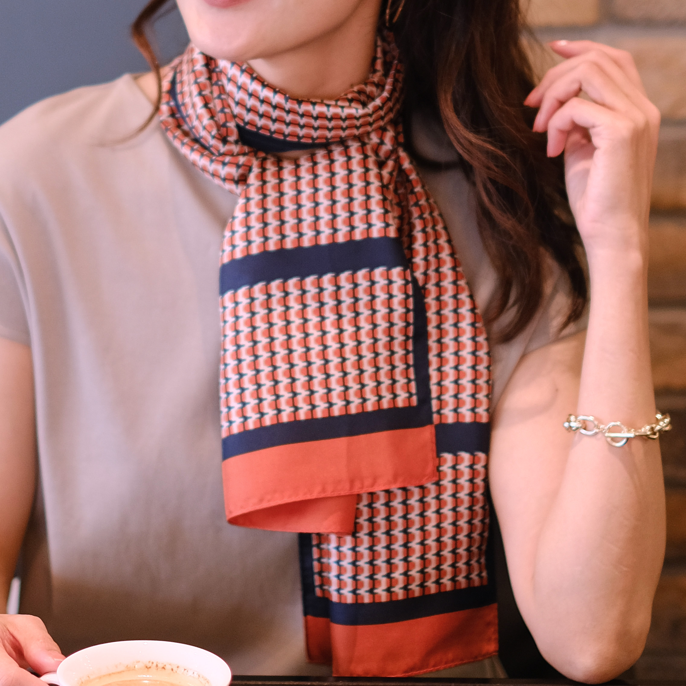 レディース スカーフ 幾何柄 シルク100％ 絹 日本製 国産 ロング 