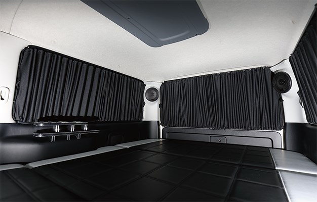 レガンス 200系ハイエース ドレスアップリアカーテンセット ナロー S-GL ワイド S-GL FTT LEGANCE / ジェイクラブ J-CLUB | 