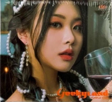 Purple Kiss 4th ミニアルバム Geekyland (Digipack Version) CD (韓国盤)｜scriptv｜08