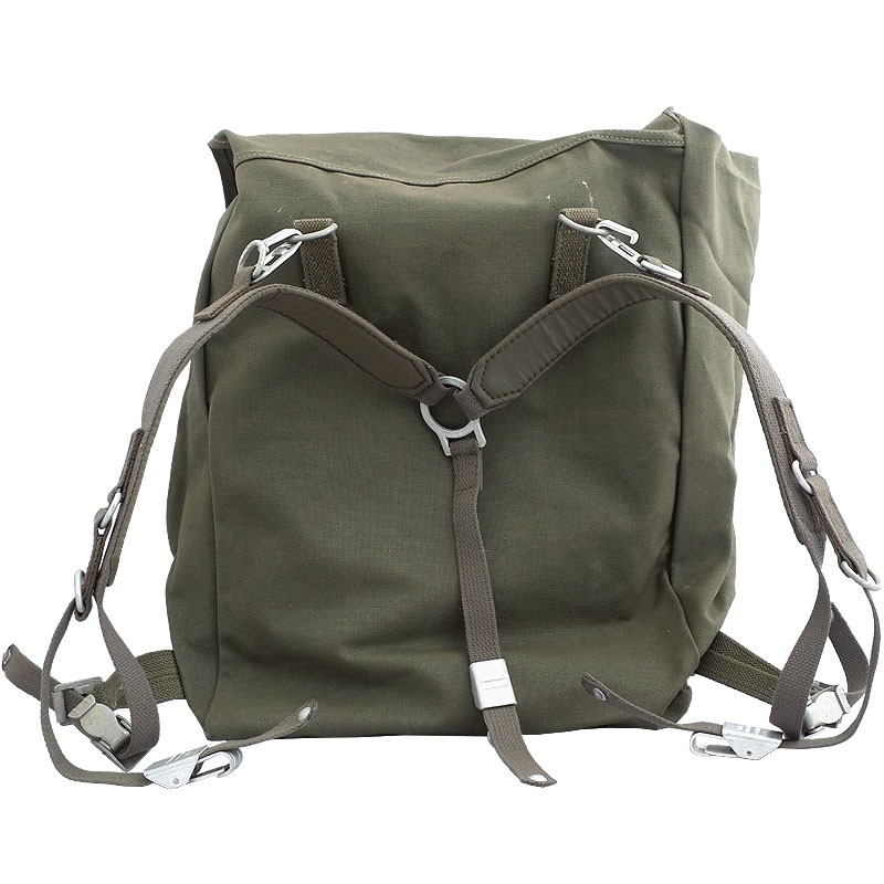 ドイツ軍 パラシュートリュック オリーブ デッドストック BR082NN 実物 コットン リュックサック 鞄 カバン バッグ BAG バックパック