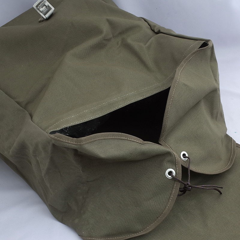 ドイツ軍 パラシュートリュック オリーブ デッドストック BR082NN 実物 コットン リュックサック 鞄 カバン バッグ BAG バックパック