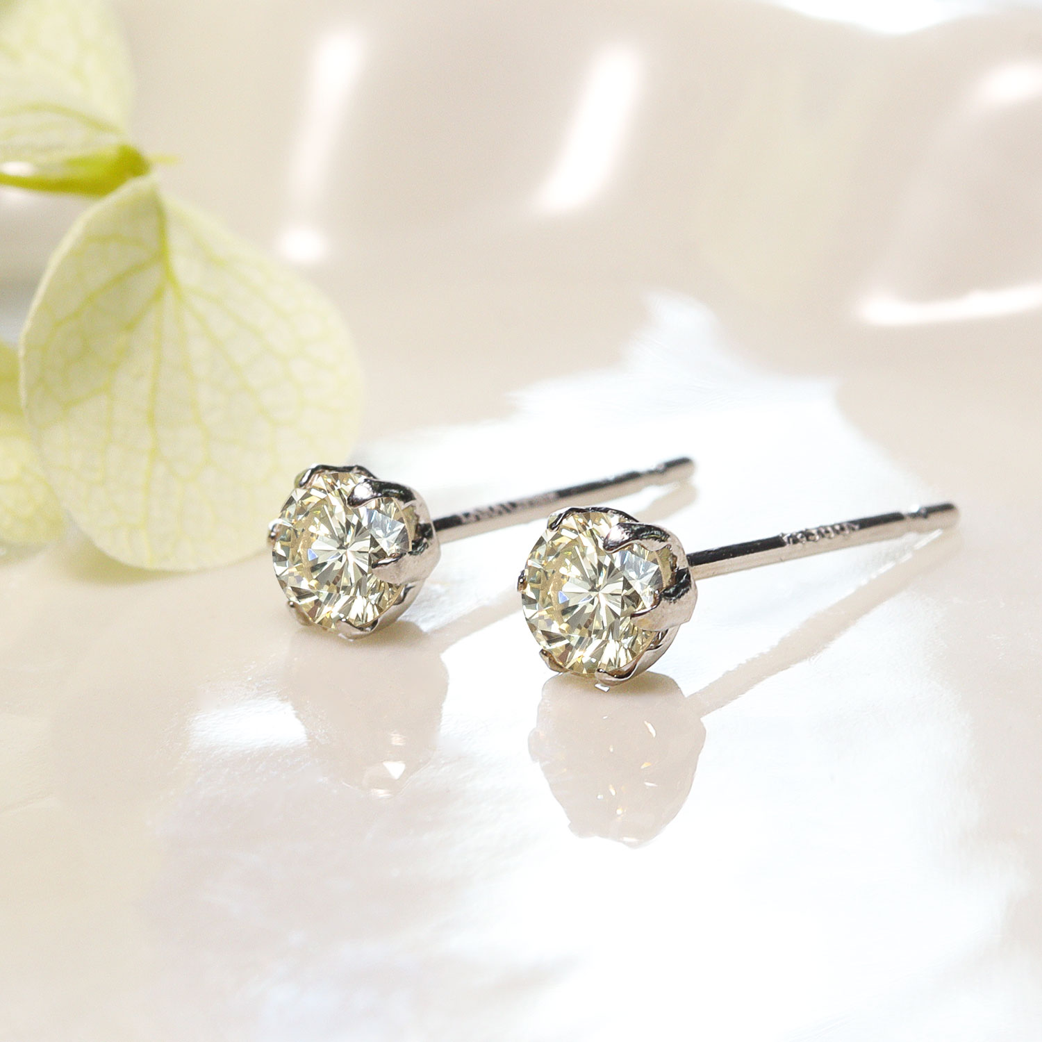 LARA Christie ピアス プラチナ ダイヤモンド PT900 計0.4ct LARA Christie ピアス レディース メンズ ダイヤモンド 計0.4ct