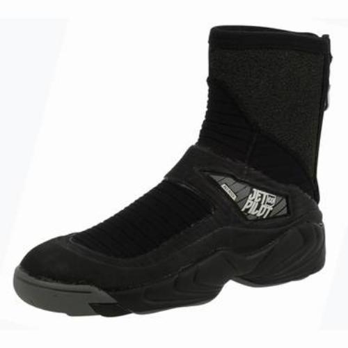 マリンシューズ