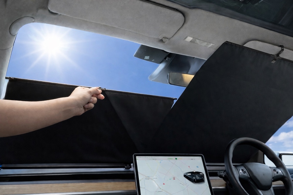 ワンタッチ自動収納サンシェード 車のフロントガラス用サンシェード