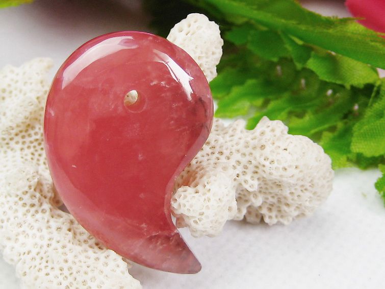 インカローズ　ロードクロサイト　勾玉 インカローズ ロードクロサイト 勾玉[k1-1357]