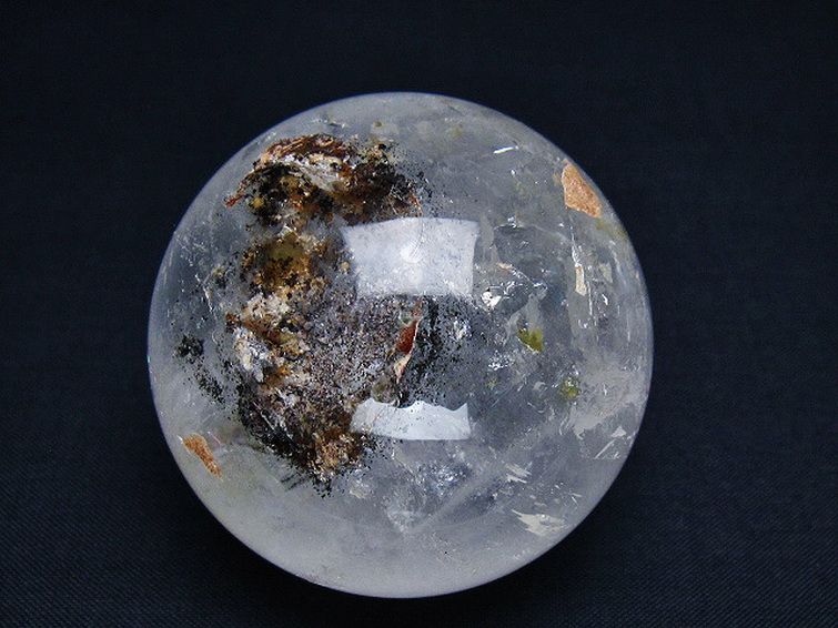 ガーデン水晶 丸玉 55mm [t100-4682] 1枚目