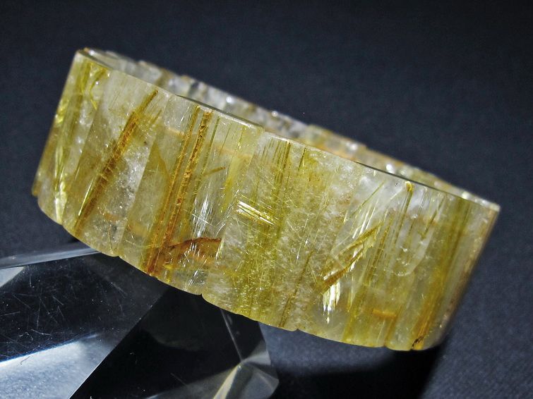 ゴールドタイチンルチル バングル [t107-4465] 1枚目