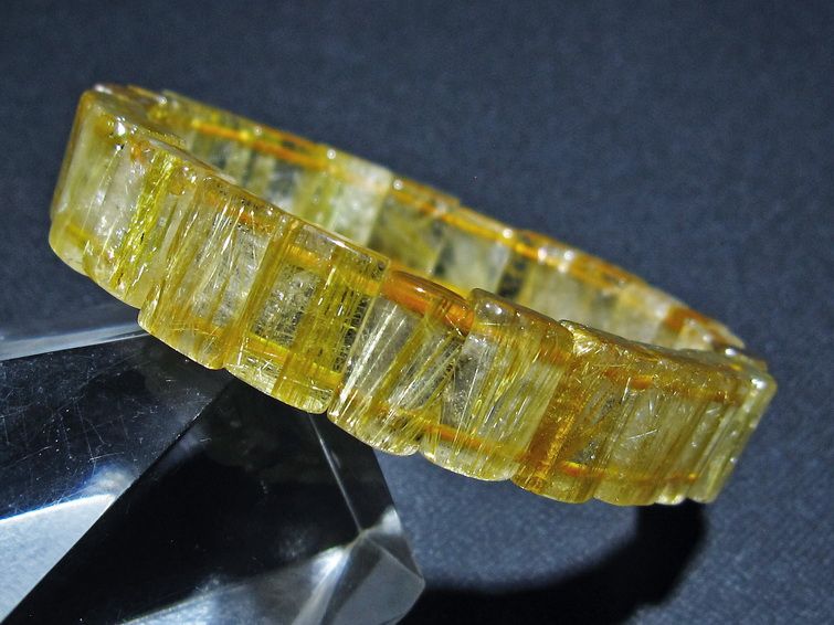 ゴールドタイチンルチル バングル [t107-4497] 1枚目