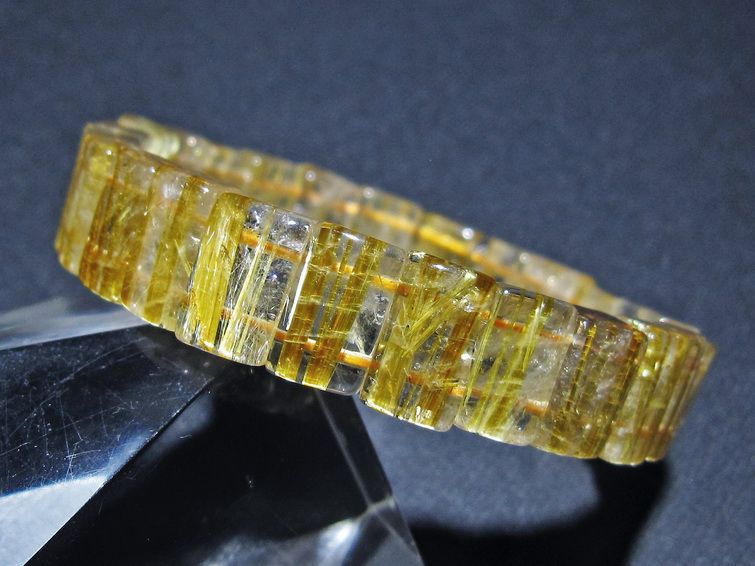 ゴールドタイチンルチル バングル [t107-4503] 1枚目